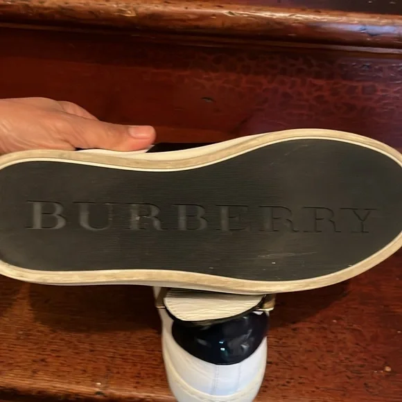 Burberry women sneakers shoes - Picture 13 of 13